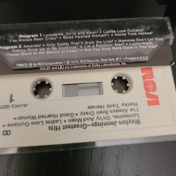 Waylon Jennings Cassette - Picture 2 of 4